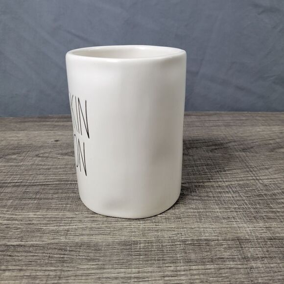 Rae Dunn Pumpkin Latte Scented‎ Pumpkin Season Candle - Picture 4 of 6